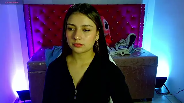 Diamond juliana online show from April 15, 2026, 3:23 am