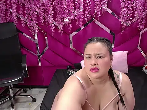 Snapshot of Atena_Glow_ chatting on February 20, 2026, 3:14 am Atena Glow online show from February 20, 2026, 3:14 am