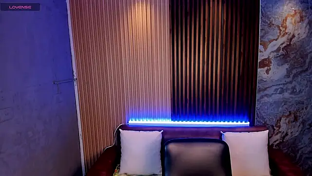 Snapshot of TiffanyHoustton chatting on February 10, 2026, 12:15 pm TiffanyHoustton online show from February 10, 2026, 12:15 pm