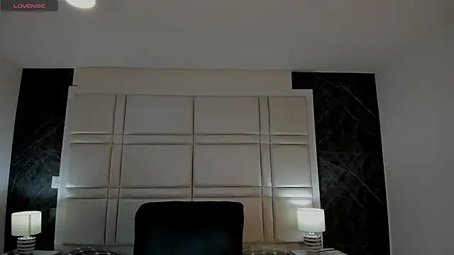 Snapshot of TiffanyHoustton chatting on March 12, 2026, 12:09 pm TiffanyHoustton online show from March 12, 2026, 12:09 pm