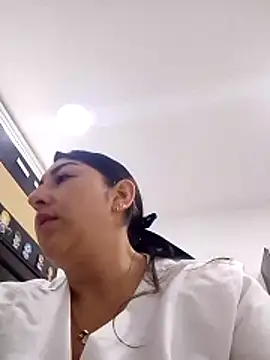 Snapshot of Valeria_montana_ chatting on February 2, 2026, 11:31 am Valeria montana online show from February 2, 2026, 11:31 am