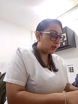 Snapshot of Valeria_montana_ chatting on April 22, 2026, 12:12 pm Valeria montana online show from April 22, 2026, 12:12 pm
