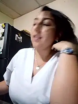 Snapshot of Valeria_montana_ chatting on February 25, 2026, 12:55 am Valeria montana online show from February 25, 2026, 12:55 am