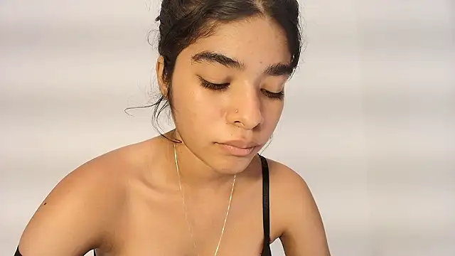 Snapshot of phia_carter chatting on January 16, 2026, 2:48 am phia carter online show from January 16, 2026, 2:48 am