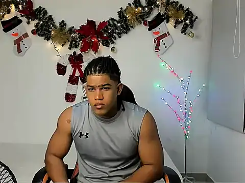 Snapshot of alex_balck chatting on December 15, 2025, 11:05 am alex balck online show from December 15, 2025, 11:05 am