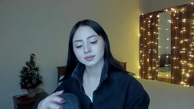 Snapshot of Milana1707 chatting on December 16, 2025, 7:29 pm Milana1707 online show from December 16, 2025, 7:29 pm