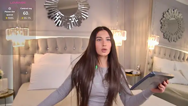 Snapshot of LisaDeviss chatting on January 12, 2026, 12:45 pm LisaDeviss online show from January 12, 2026, 12:45 pm