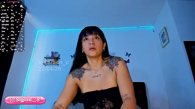Snapshot of lauureen_c chatting on April 22, 2026, 11:17 am lauureen c online show from April 22, 2026, 11:17 am