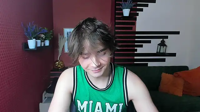 Snapshot of ErosPulseee chatting on December 17, 2025, 12:10 pm ErosPulseee online show from December 17, 2025, 12:10 pm