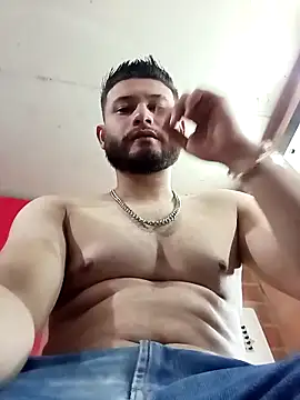 Snapshot of MaxSteel_x chatting on December 4, 2025, 2:54 am MaxSteel x online show from December 4, 2025, 2:54 am