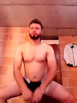 Snapshot of MaxSteel_x chatting on December 15, 2025, 1:17 pm MaxSteel x online show from December 15, 2025, 1:17 pm