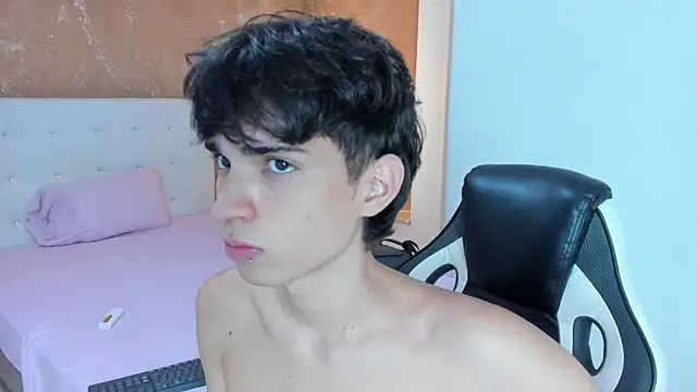 Snapshot of CONNOR_STONNE_ chatting on February 18, 2026, 9:22 pm CONNOR STONNE online show from February 18, 2026, 9:22 pm