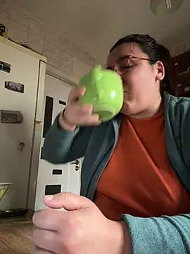 Dana92va online show from February 17, 2026, 9:06 am