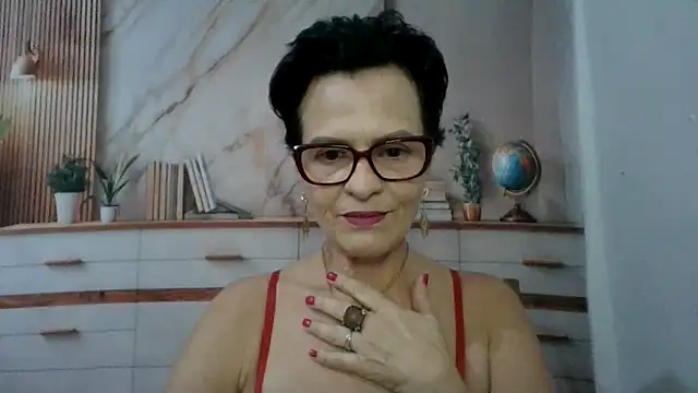 Snapshot of Luna-Hot0802 chatting on February 28, 2026, 6:51 pm Luna-Hot0802 online show from February 28, 2026, 6:51 pm