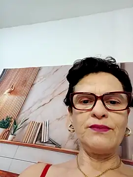 Snapshot of Luna-Hot0802 chatting on February 26, 2026, 1:11 pm Luna-Hot0802 online show from February 26, 2026, 1:11 pm