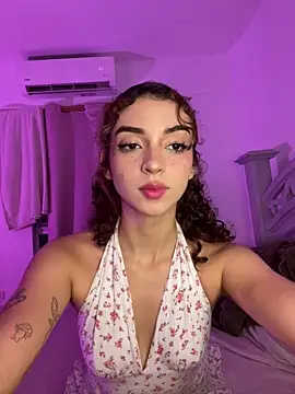 Snapshot of Anne_Wyntheris chatting on December 20, 2025, 1:30 am Anne Wyntheris online show from December 20, 2025, 1:30 am