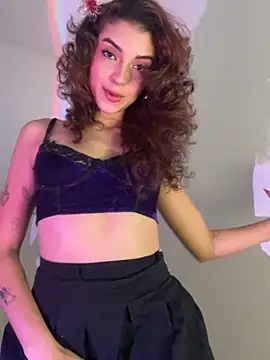 Snapshot of Anne_Wyntheris chatting on December 17, 2025, 1:10 am Anne Wyntheris online show from December 17, 2025, 1:10 am