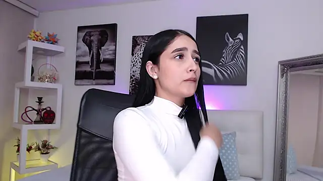 mialiore online show from December 19, 2025, 12:40 pm