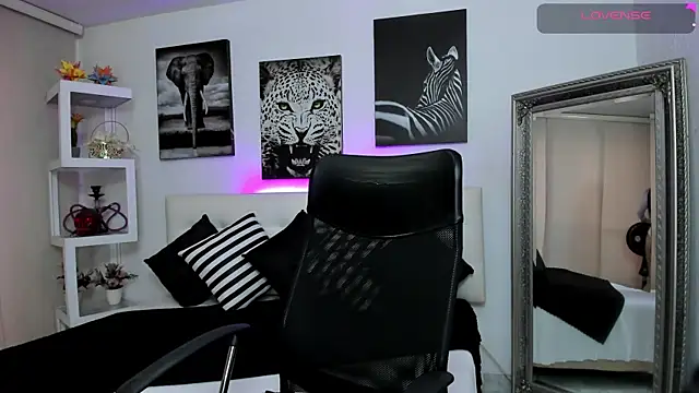 mialiore online show from February 10, 2026, 12:37 pm