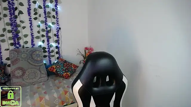 Mia Duque1999 online show from March 27, 2026, 7:59 pm