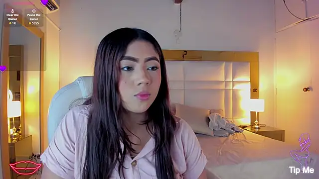 Zoei Moon online show from January 12, 2026, 6:47 pm