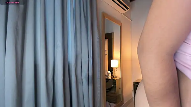 Zoei Moon online show from March 11, 2026, 6:46 pm