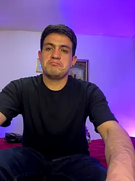 Snapshot of williamsmiiths16 chatting on December 5, 2025, 3:27 am williamsmiiths16 online show from December 5, 2025, 3:27 am