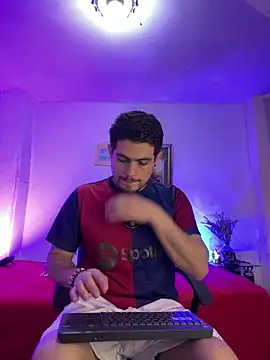 williamsmiiths16 online show from April 9, 2026, 11:49 am