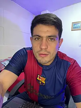 williamsmiiths16 online show from January 15, 2026, 2:26 am