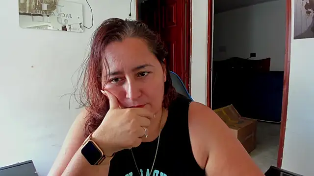 VioletBruces online show from May 5, 2026, 8:34 pm