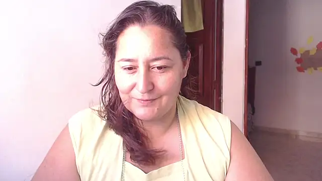 Snapshot of VioletBruces chatting on December 4, 2025, 11:42 am VioletBruces online show from December 4, 2025, 11:42 am