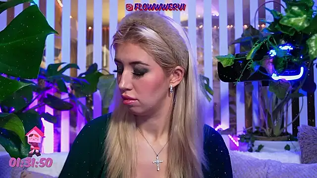 FlowweerGirl online show from February 2, 2026, 11:15 pm