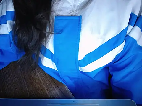 Snapshot of maian_love chatting on December 5, 2025, 6:06 pm maian love online show from December 5, 2025, 6:06 pm