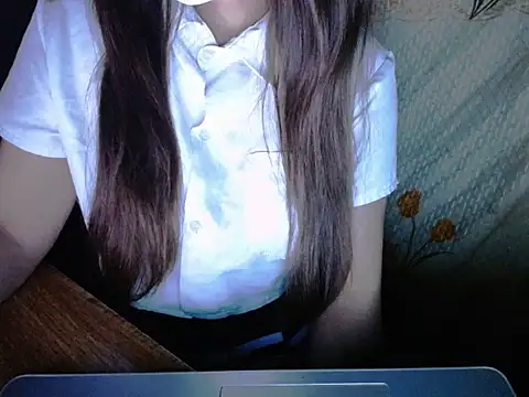 Snapshot of maian_love chatting on July 16, 2026, 7:22 pm maian love online show from July 16, 2026, 7:22 pm