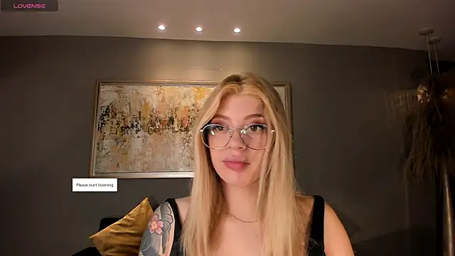 Snapshot of MadisonKane chatting on May 15, 2026, 11:08 am MadisonKane online show from May 15, 2026, 11:08 am