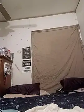 Snapshot of snowbird1117 chatting on February 8, 2026, 5:05 am snowbird1117 online show from February 8, 2026, 5:05 am