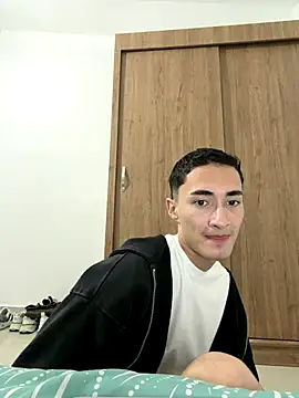 Snapshot of wal_jones chatting on December 4, 2025, 4:44 am wal jones online show from December 4, 2025, 4:44 am