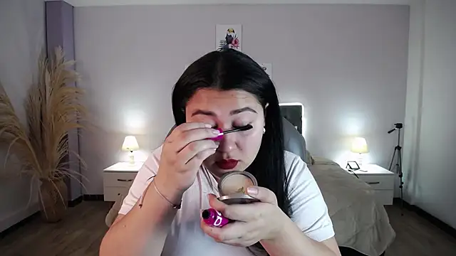 Emma Charm  online show from December 14, 2025, 12:11 pm