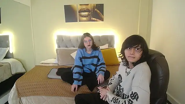 Snapshot of Eros_Nyx_ chatting on December 23, 2025, 2:22 am Eros Nyx online show from December 23, 2025, 2:22 am