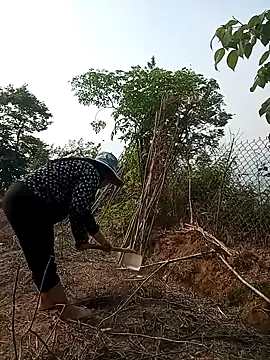 Snapshot of sary-hot2x chatting on April 13, 2026, 12:47 am sary-hot2x online show from April 13, 2026, 12:47 am