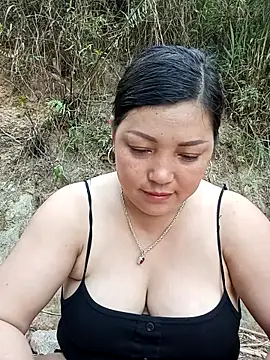 Snapshot of sary-hot2x chatting on April 14, 2026, 10:42 am sary-hot2x online show from April 14, 2026, 10:42 am