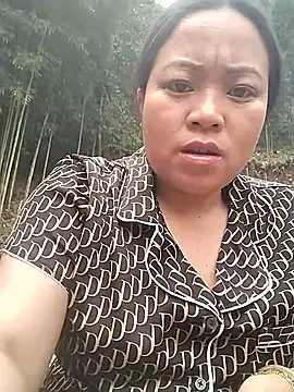 Snapshot of AlilaK2 chatting on February 16, 2026, 3:05 am AlilaK2 online show from February 16, 2026, 3:05 am