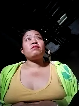 Snapshot of AlilaK2 chatting on December 21, 2025, 4:14 am AlilaK2 online show from December 21, 2025, 4:14 am