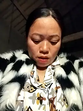 Snapshot of AlilaK2 chatting on December 16, 2025, 1:37 pm AlilaK2 online show from December 16, 2025, 1:37 pm