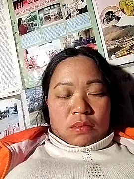 Snapshot of AlilaK2 chatting on January 5, 2026, 5:27 pm AlilaK2 online show from January 5, 2026, 5:27 pm