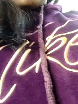 Snapshot of Spit_queenC_for_you chatting on December 3, 2025, 9:53 am Spit queenC for you online show from December 3, 2025, 9:53 am