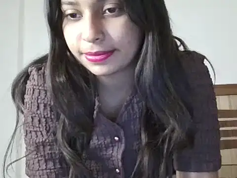 Snapshot of priya_008 chatting on December 5, 2025, 9:30 am priya 008 online show from December 5, 2025, 9:30 am