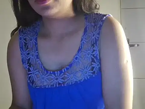 Snapshot of priya_008 chatting on December 16, 2025, 11:25 am priya 008 online show from December 16, 2025, 11:25 am