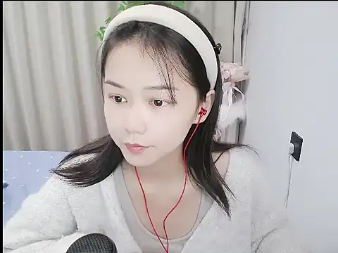 Snapshot of mili923 chatting on January 16, 2026, 6:28 am mili923 online show from January 16, 2026, 6:28 am