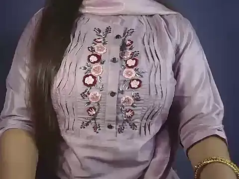 Hotty Suzuka online show from March 13, 2026, 3:55 am